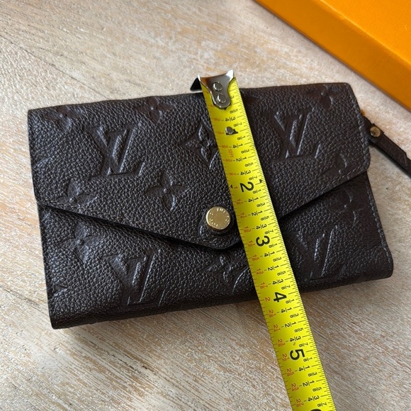 Louis Vuitton Terre Monogram Empreinte Leather Curieuse Wallet - Picture 3 of 16